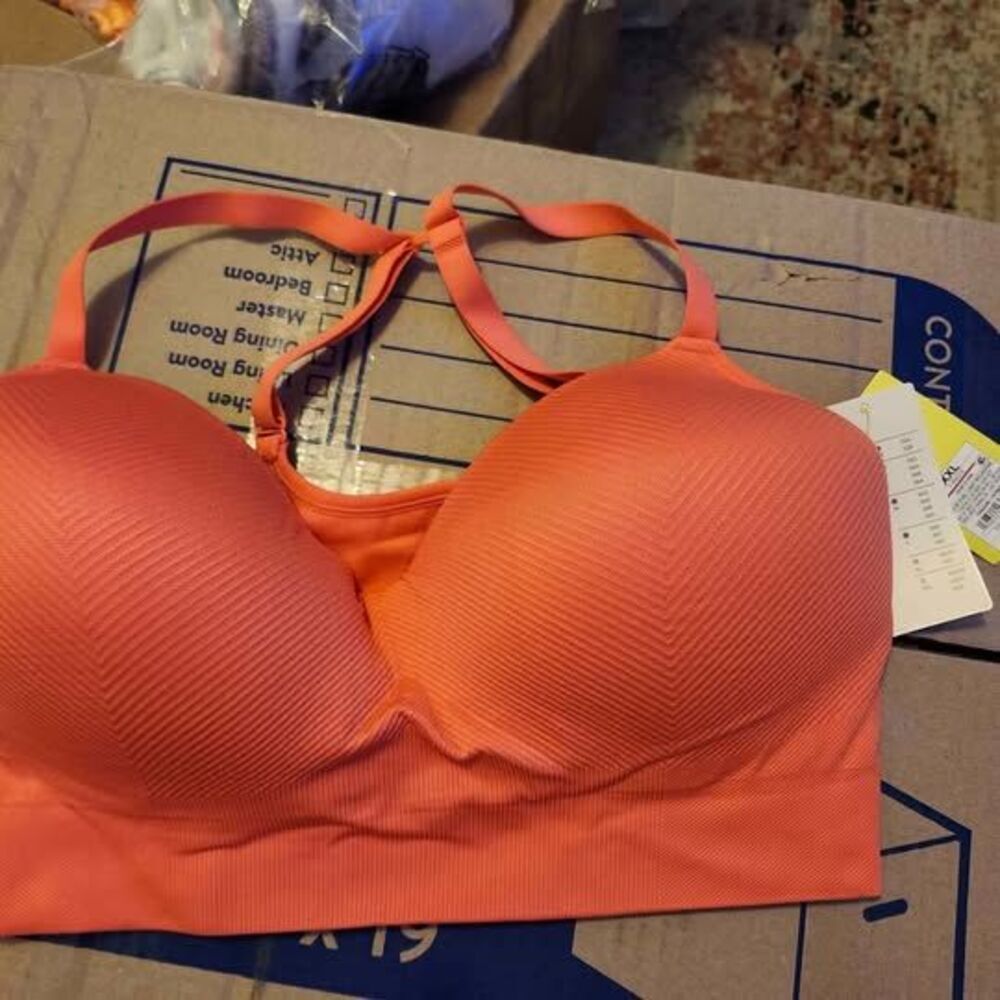 🏋️ All In Motion Sports Bra – Coral